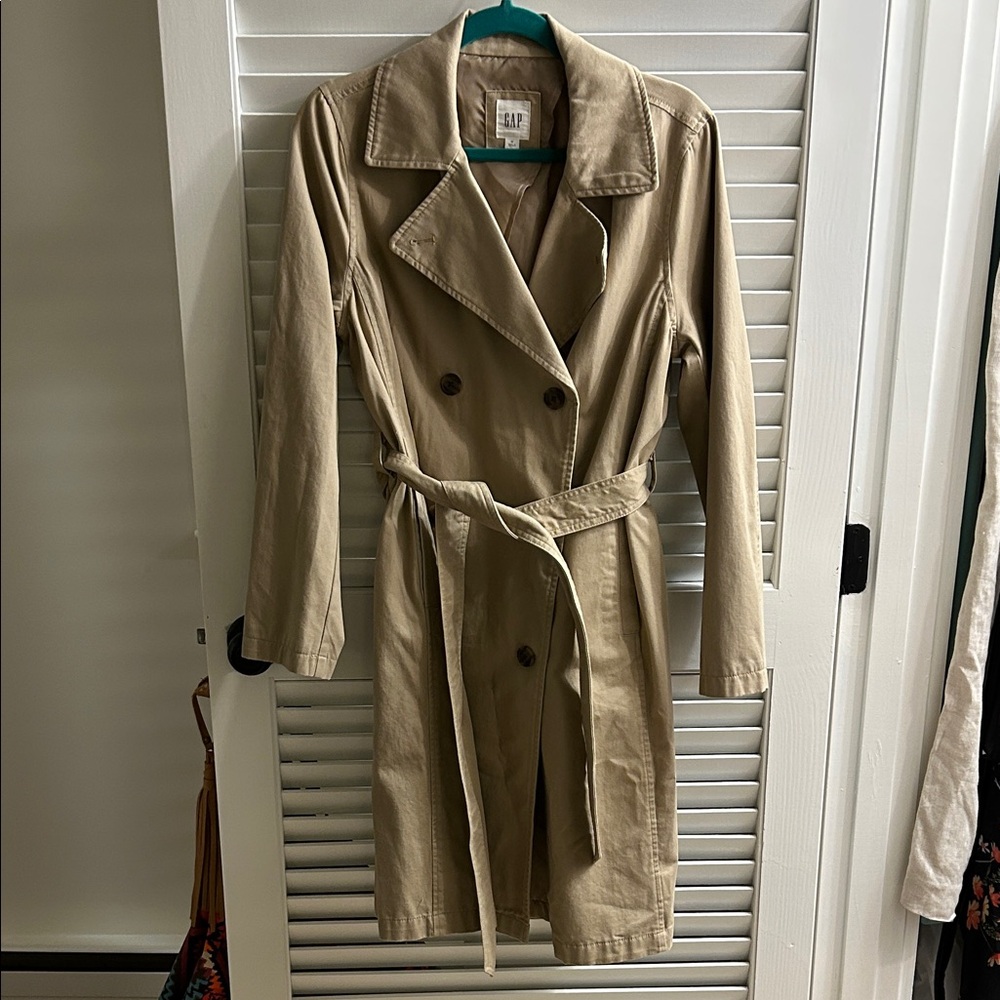 GAP Women's Classic Beige Trench Coat